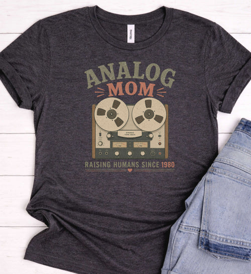 Analog Mom T-Shirt – Vintage Mom Graphic Tee